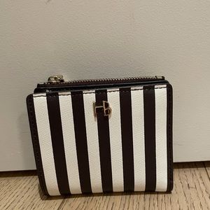 Henri Bendel wallet.